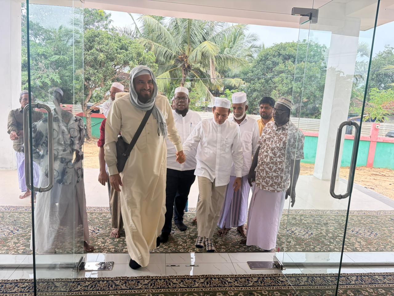 காத்தான்குடி கர்பலா கிராமத்தில் அமைக்கப்பட்ட ஜாமிஉல் மனார் புதிய பள்ளிவாசல் திறப்பு.